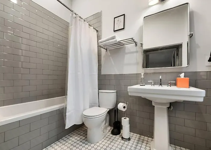 Comfortable 2br — Conveni Pittsburgh